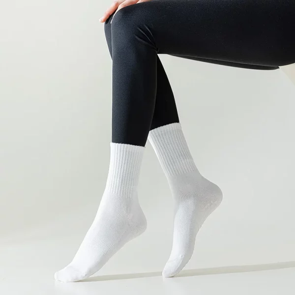 Yoga Socks for Women Cotton Silicone Non-Slip Fitness Gym Socks